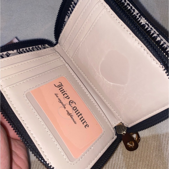 NWT Juicy Couture dual-zip organizer 🥥 - Picture 4 of 6